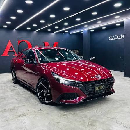 Hyundai Elantra 2021 احمر