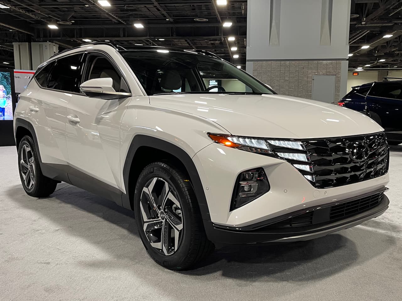 Hyundai Tucson 2024 ابيض